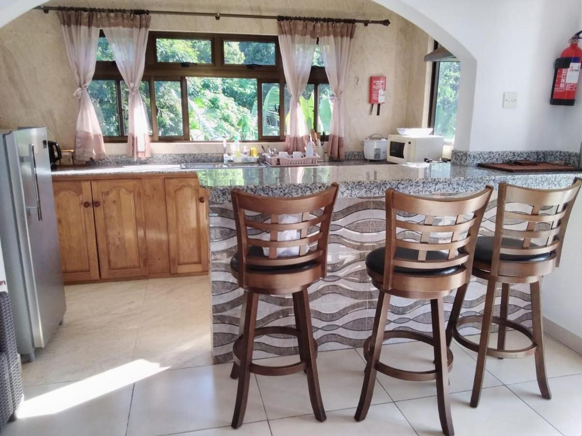 Belle Rose Vue Guest House Baie Sainte Anne Ngoại thất bức ảnh