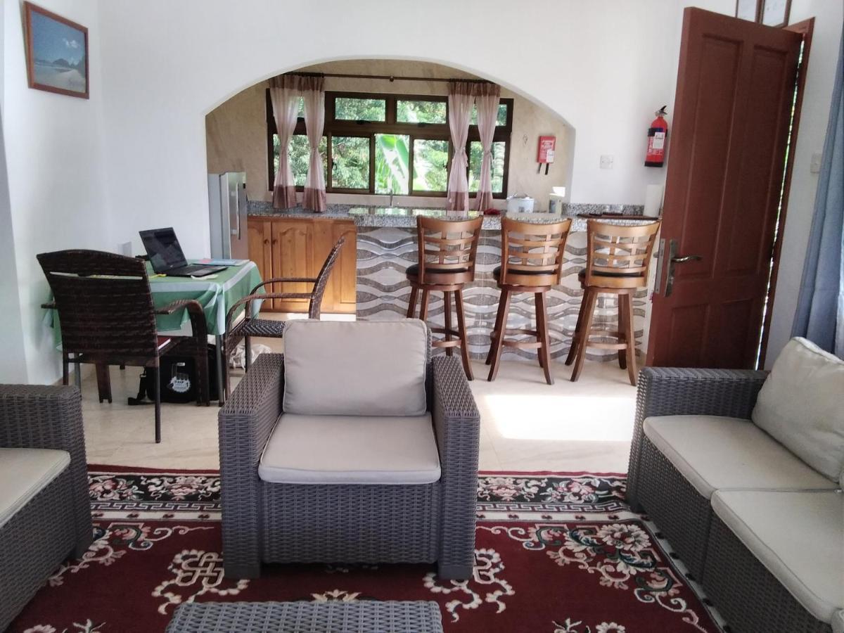 Belle Rose Vue Guest House Baie Sainte Anne Ngoại thất bức ảnh